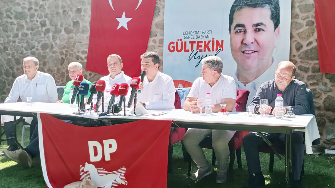 Demokrat Parti Lideri Uysal'dan Kocatepe'ye Mühür Yorumu