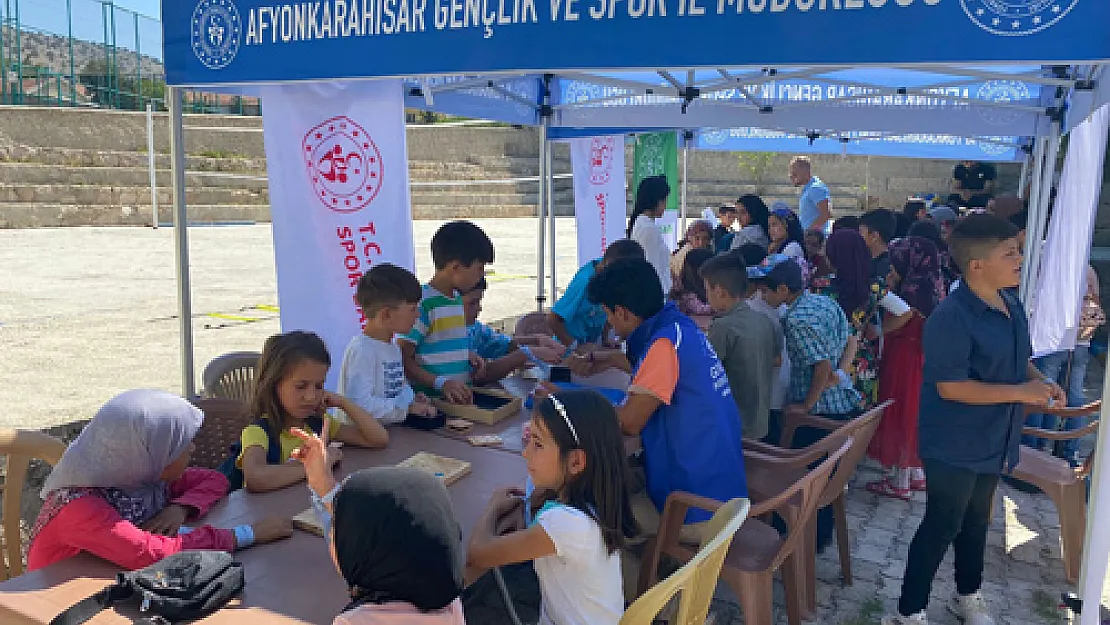 Derbent'li öğrenciler Mutluluk Kervanı ile güzel bir gün yaşadı