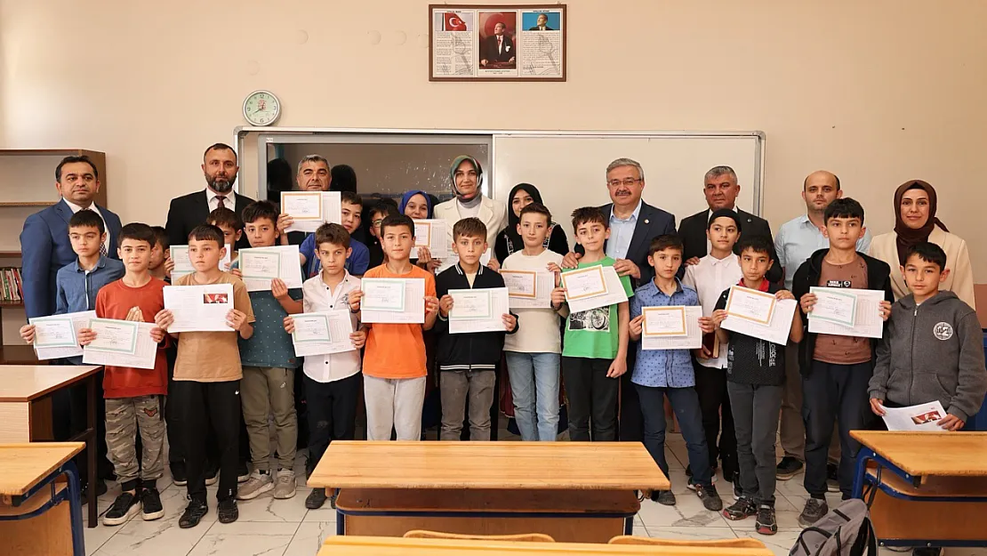 Devlet Ana, Çayırbağ'daki Öğrencileri Unutmadı