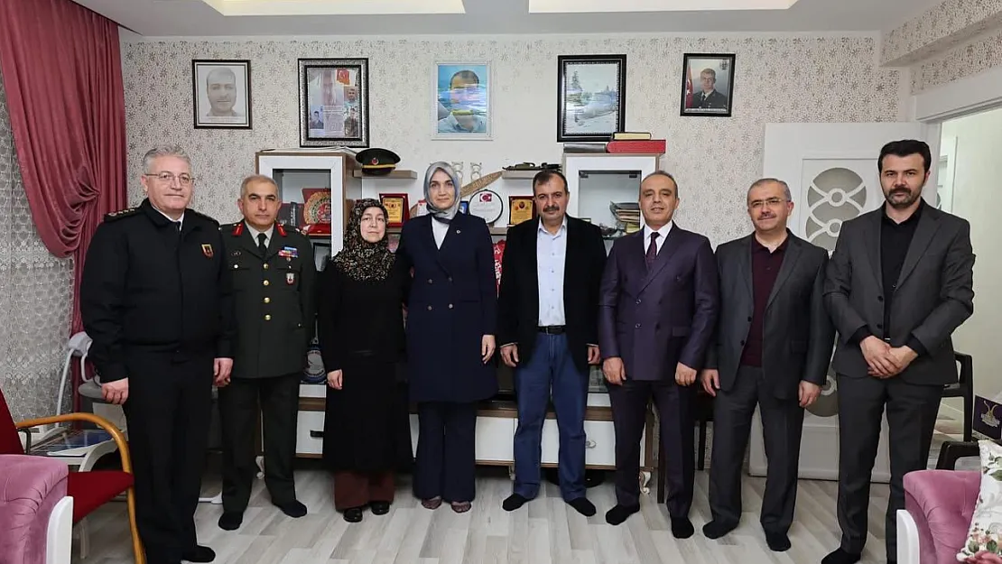 Devlet Ana Şehit Aileleri Ve Gazilerin Yanında