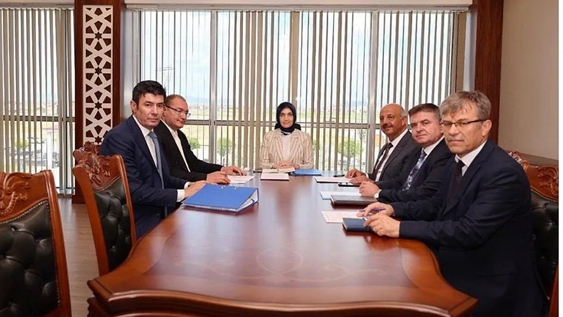 Devlet Ana Yatırımları Gözden Geçirdi