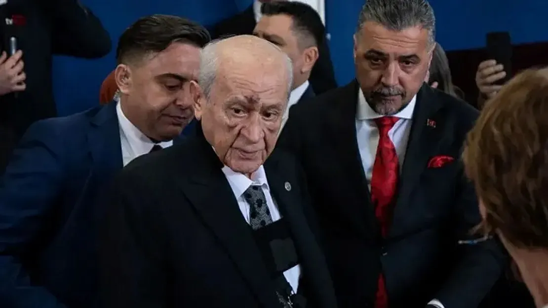 Devlet Bahçeli'ye Ne Oldu?