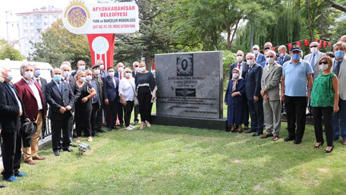Devre arkadaşlarından Şehit'e vefa