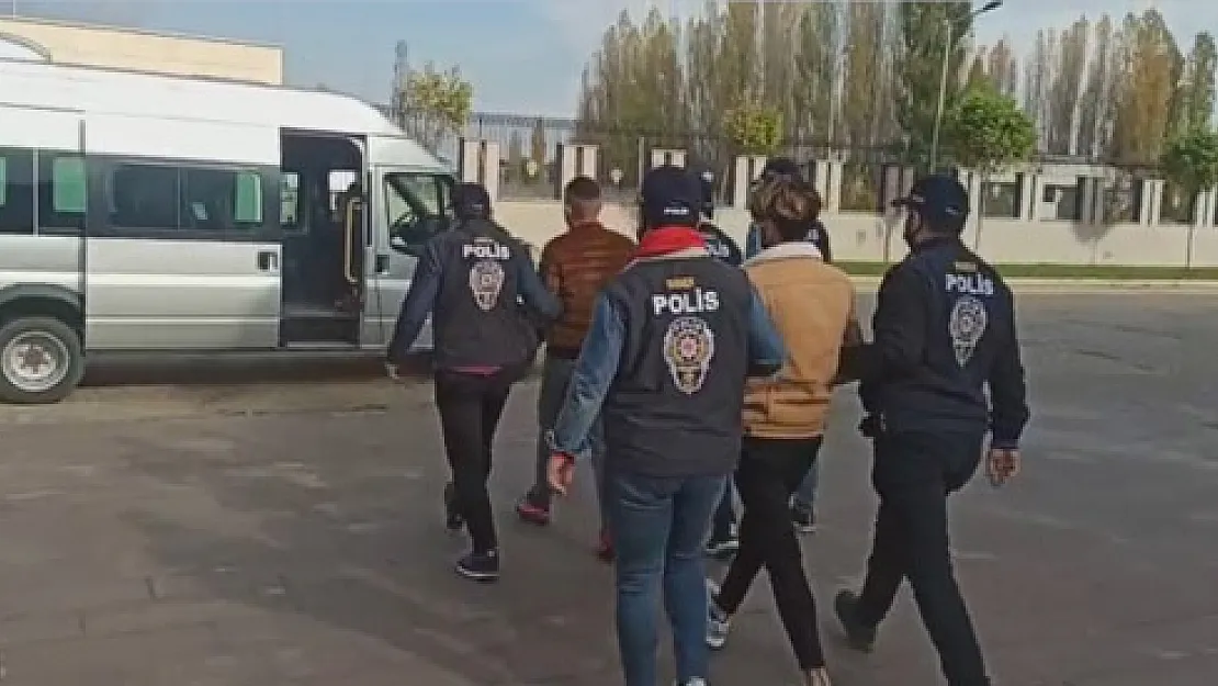 Dijital dolandırıcıları Afyon polisi yakaladı