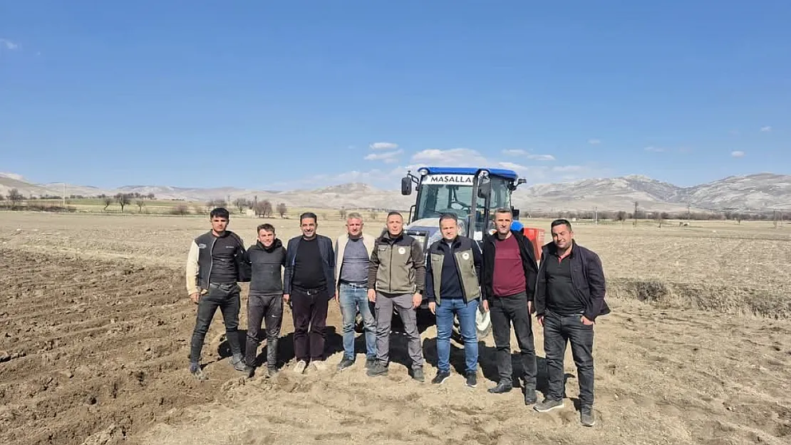 Dinar'da Yazlık Patates Ekimi Başladı