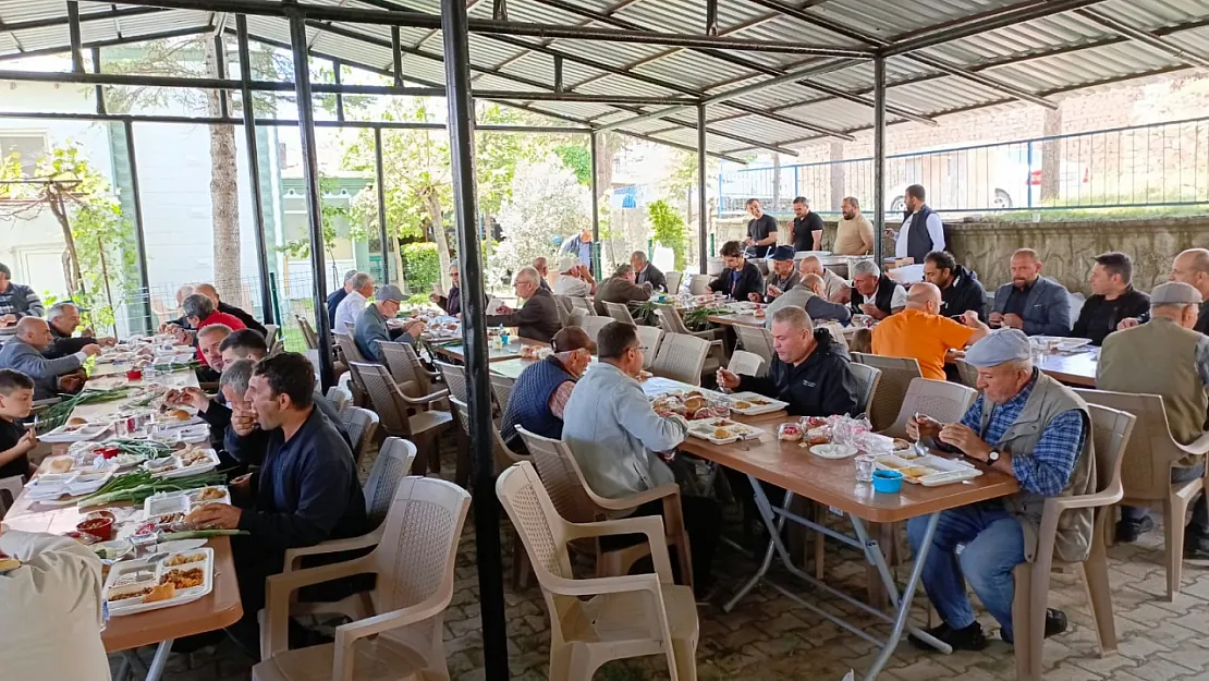 Doğanlar Köyünde Hayır Yemeği Ve Yağmur Duası Yapıldı