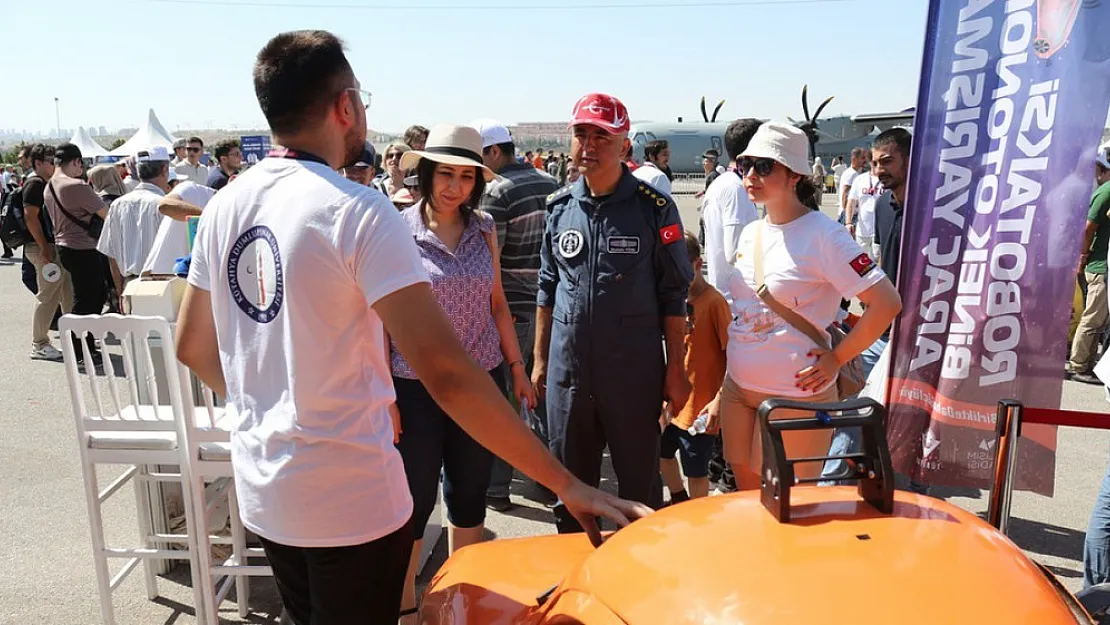 DPÜ Teknofest takımları, Ankara'daki festival alanında stant açtı