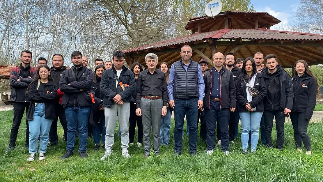 Dumlupınar Üniversitesi’nin şampiyon takımı Gediz'de ağırlandı