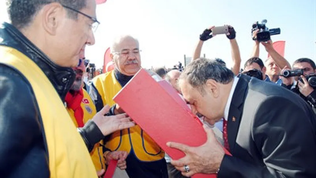 Dünya Türk Milleti'nin birliğini 15 Temmuz'da gördü