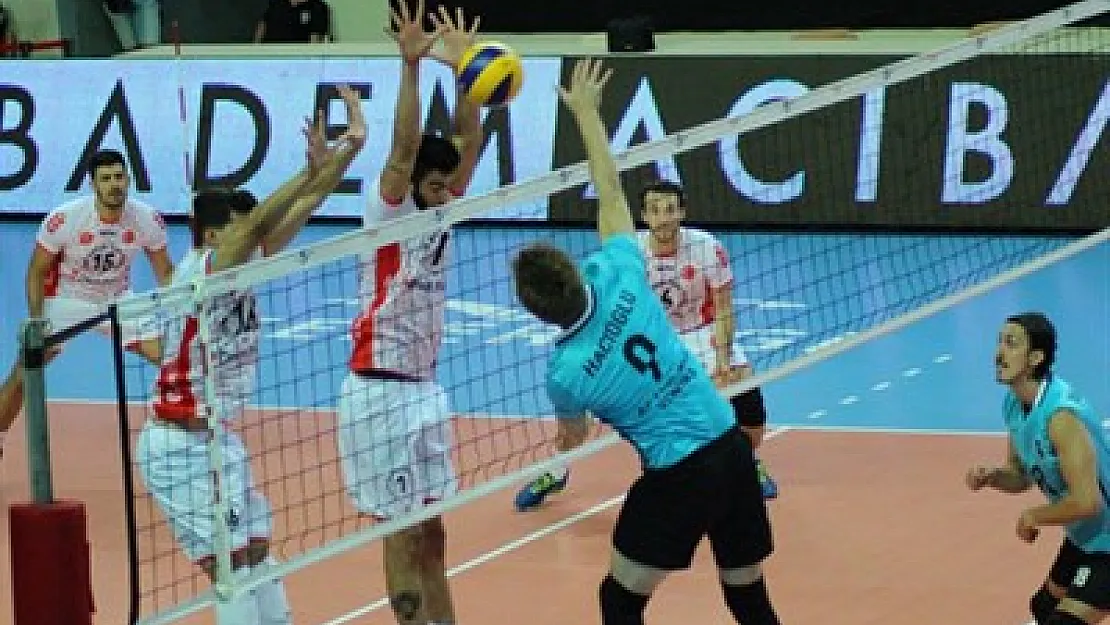 Efeler 3 maçta 1 galibiyet aldı
