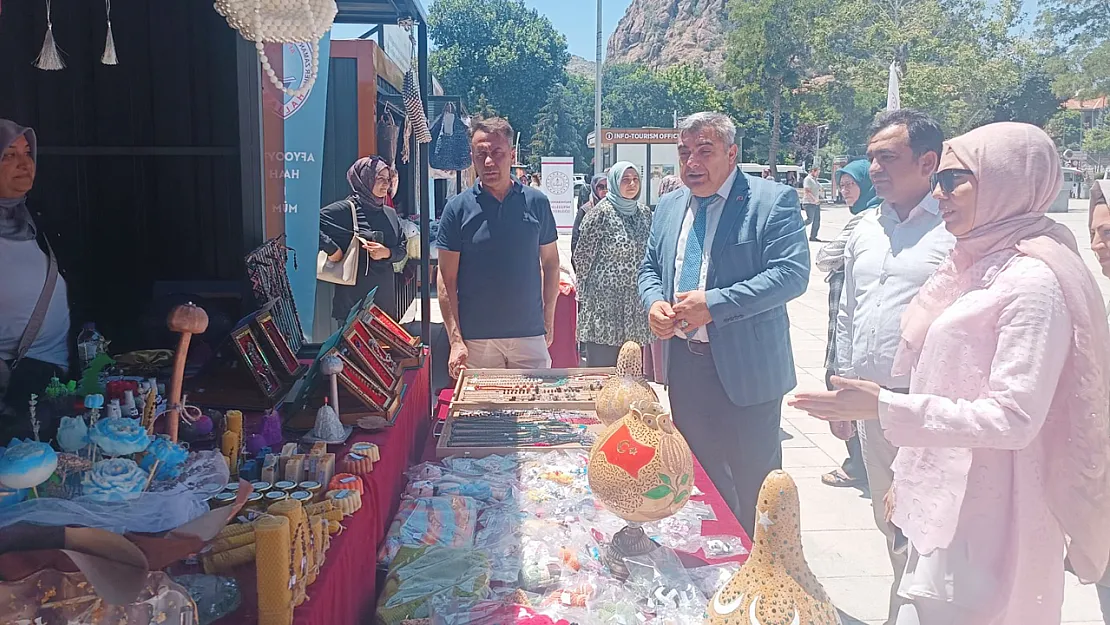 El Emeği Göz Nuru Çalışmalar Zafer Meydanında Görücüye Çıkıyor