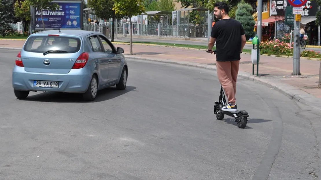 Elektrikli scooterlar geçen yıl bin 840 adet kazaya karıştı