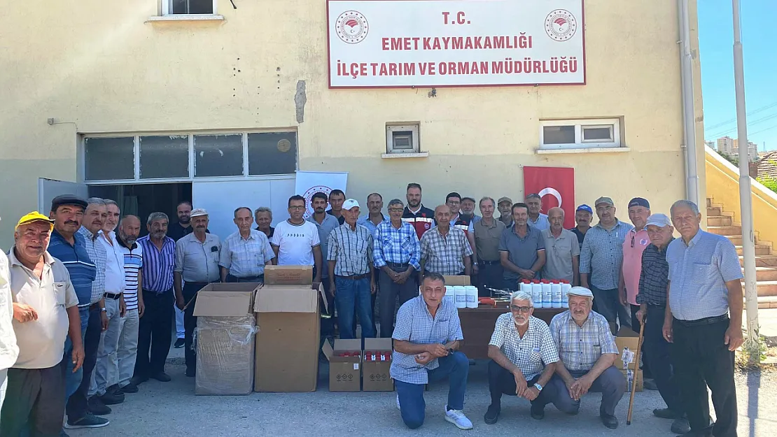 Emet'te 52 Arıcıya Fümigasyon Cihazı, Oksalit Asit Ve Formik Asit Dağıtıldı