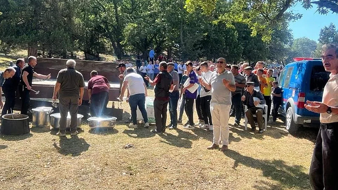 Emet’in Bahatlar köyünde geleneksel güz hayrı