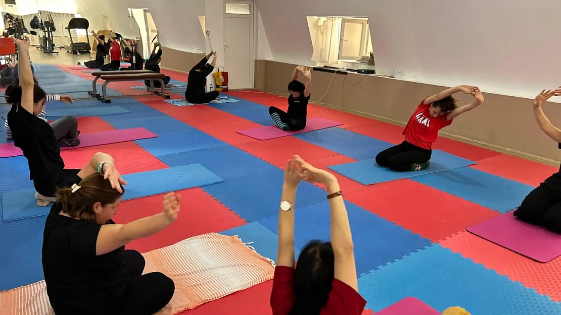 Emirdağ'da Kadınlardan Spor ve Yoga'ya Büyük İlgi