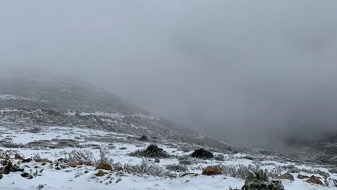 Emirdağ-Yellibel’e de kar yağdı