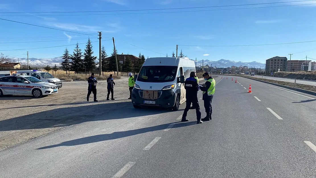 Emirdağ'da jandarmadan işçi servislerine denetim