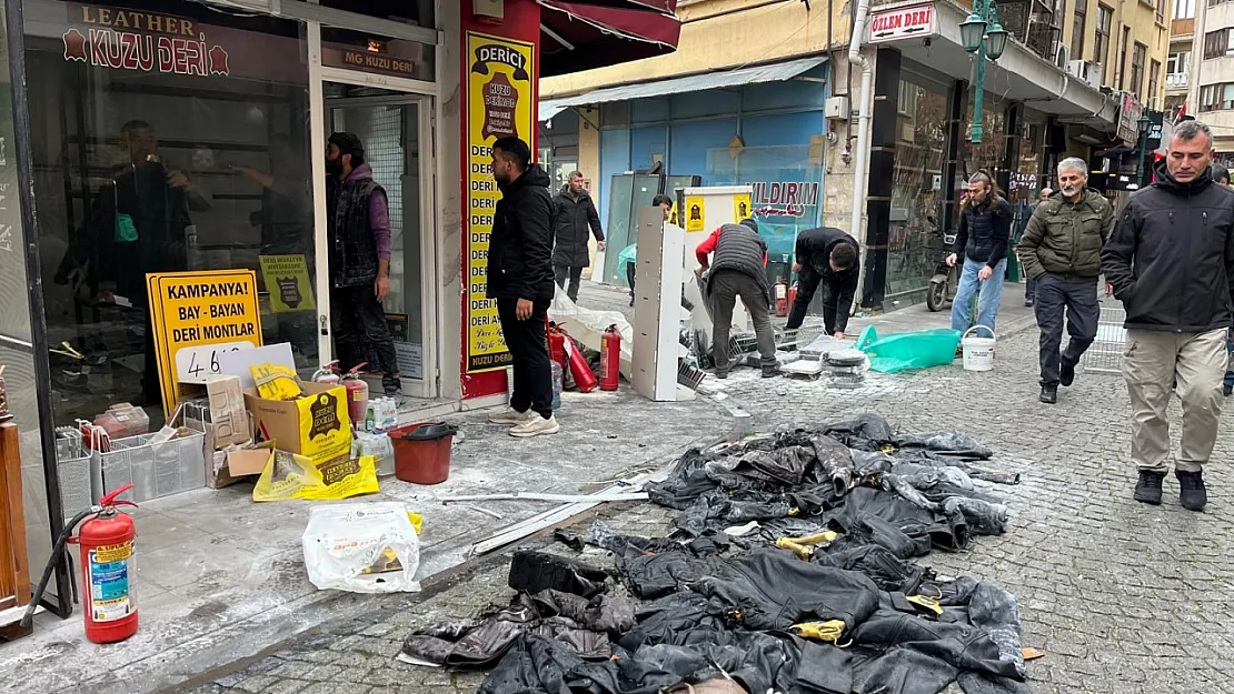 Eskişehir'de Deri Dükkanında Çıkan Yangın Maddi Hasara Yol Açtı