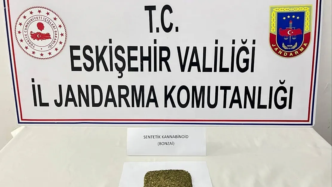 Eskişehir'de İlçeye Uyuşturucu Taşıyan Şüpheliler Yakalandı