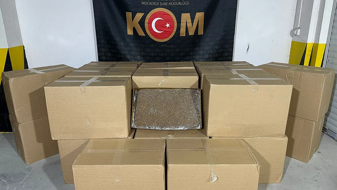 Eskişehir'de Kaçakçılara Darbe: 900 Bin Liralık Kaçak Makaron Ele Geçirildi!