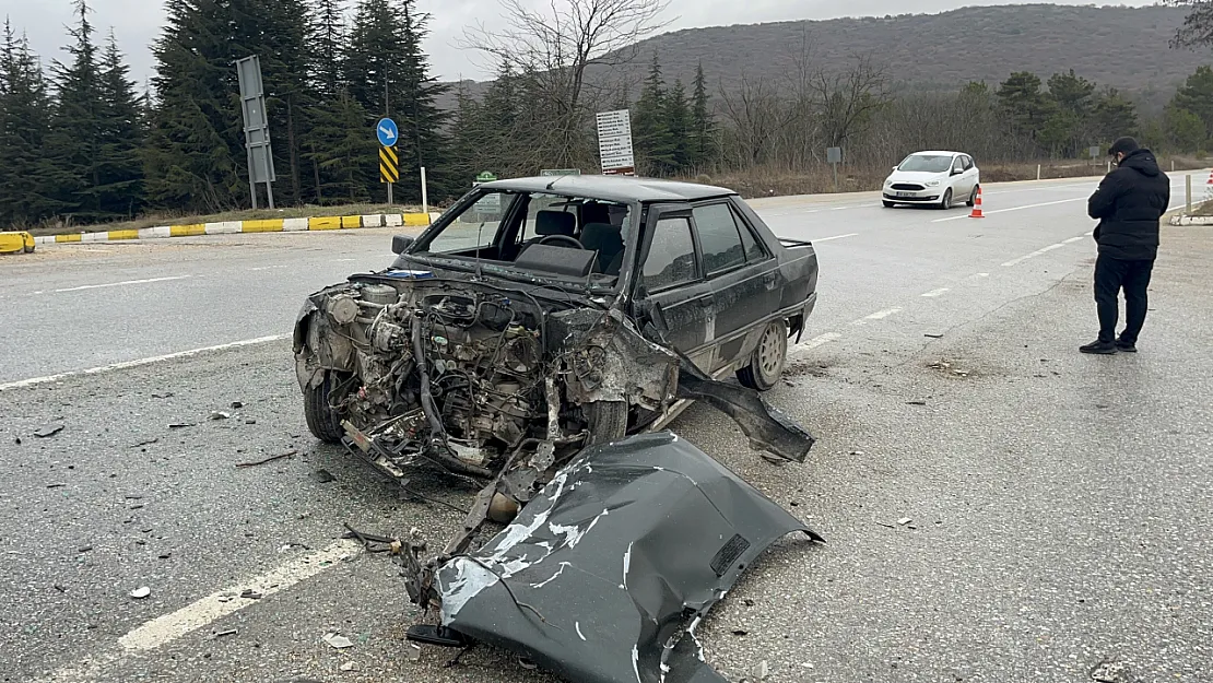 Eskişehir'de Kaza: Araçlar Hurdaya Döndü, 1 Yaralı