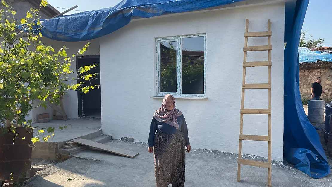 Evi Kül Olan 72 Yaşındaki Kadının Yüzü İHA'nın Haberinden Sonra Güldü