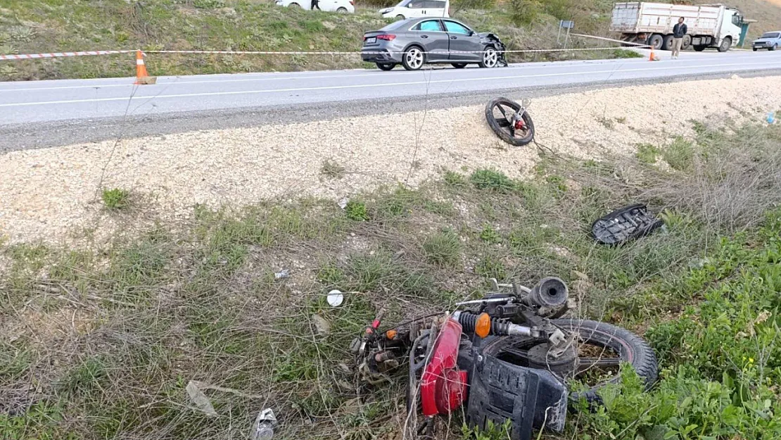 Feci Kazada Motosiklet Sürücüsü Hayatını Kaybetti
