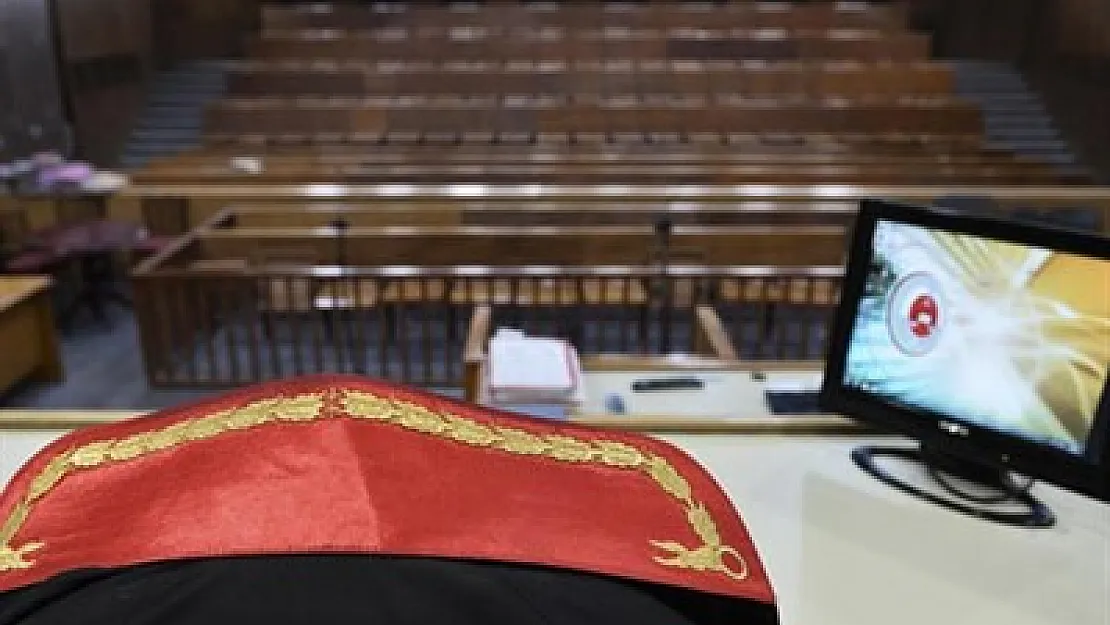 FETÖ'de 4 beraat, 6 ceza, 1 tutuklama