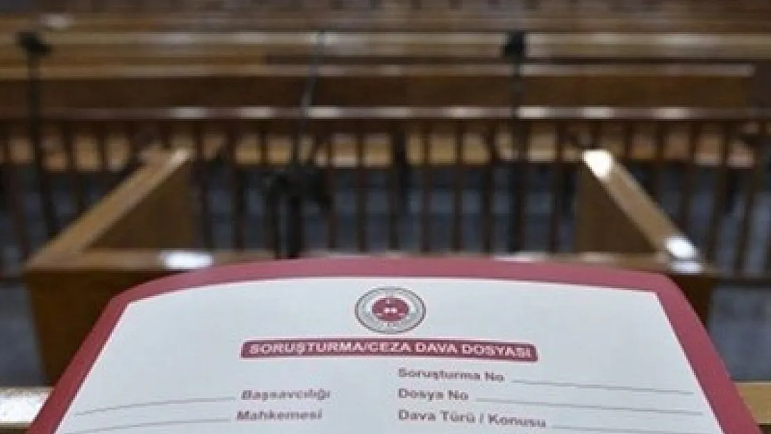 FETÖ'de 4 ceza, 2 beraat