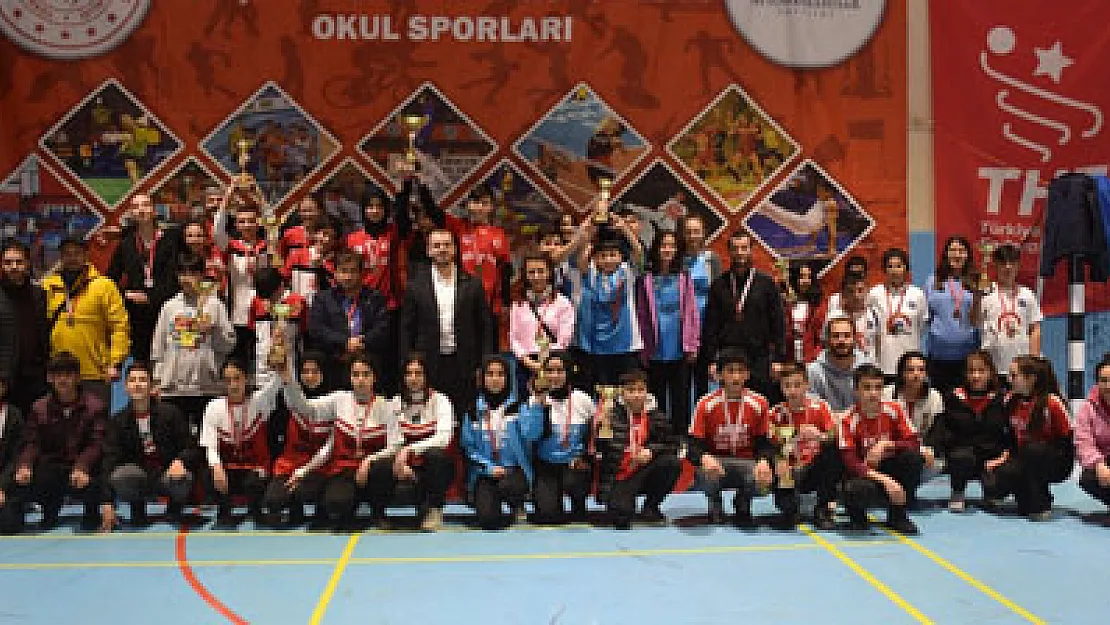 Flore Curling’in Yıldızları belli oldu