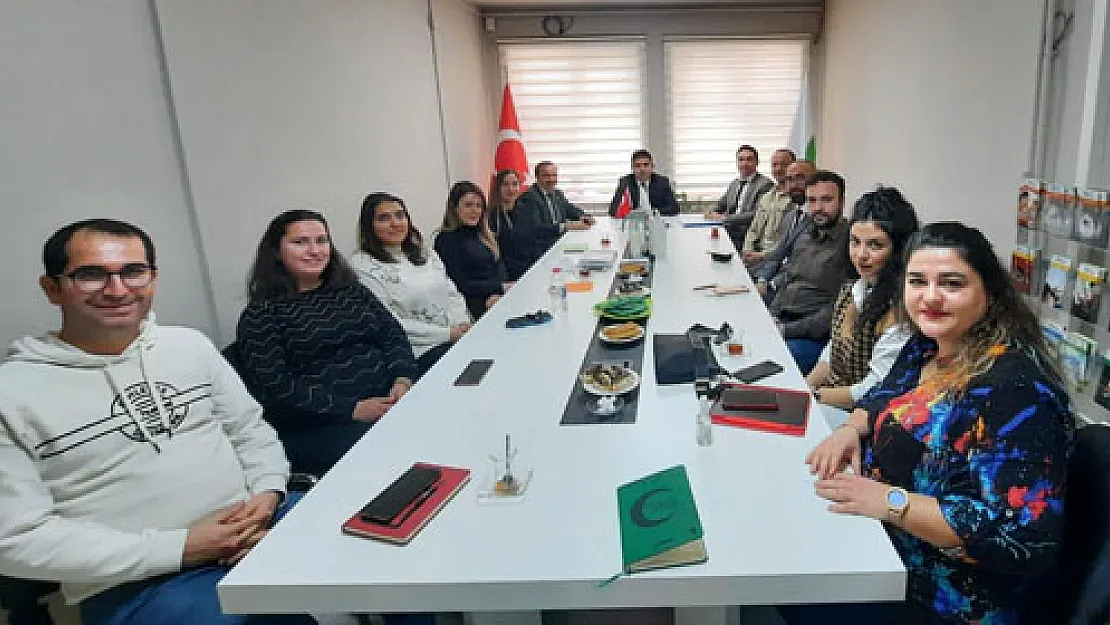 Formatör öğretmenler  Yeşilay çalışmalarını öğrendi
