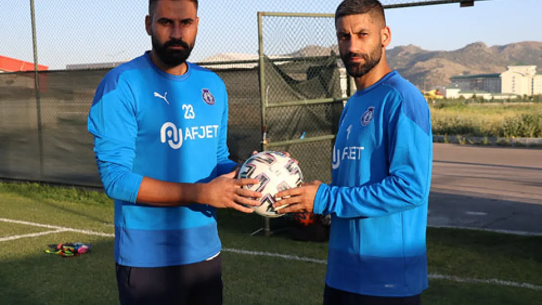 Futbolcu kardeşlerin yolu Afyonspor’da kesişti