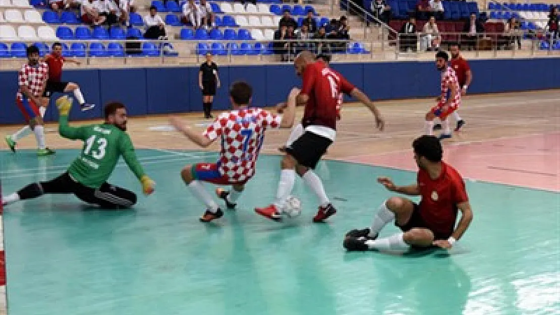 Futsal takımları Afyon'da yarıştı – Kocatepe Gazetesi