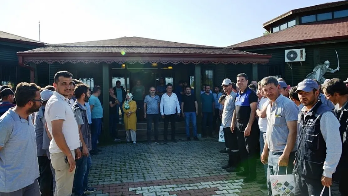 Gediz'de belediye personeli için toplu bayramlaşma töreni düzenlendi