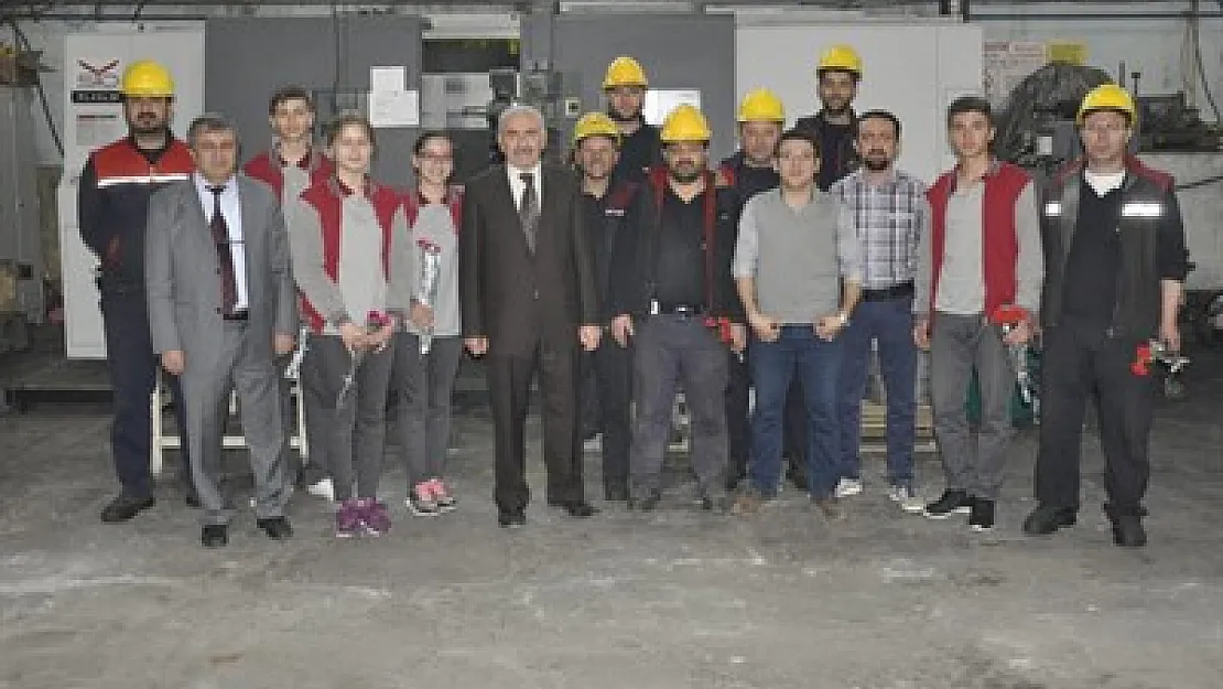 Geleceğin emekçileri, 1 Mayıs'ı kutladı