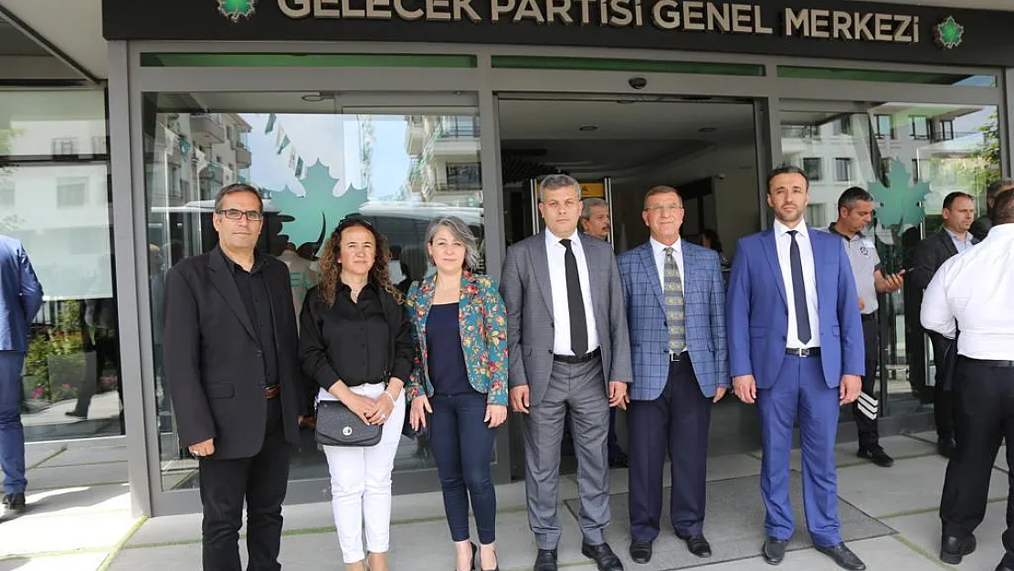 Gelecek Partisi heyeti, Davutoğlu ile görüştü