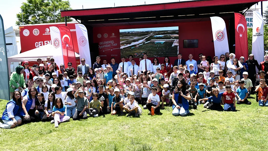 'Geleneksel Oyun Tırı' Çocuklarla Buluştu