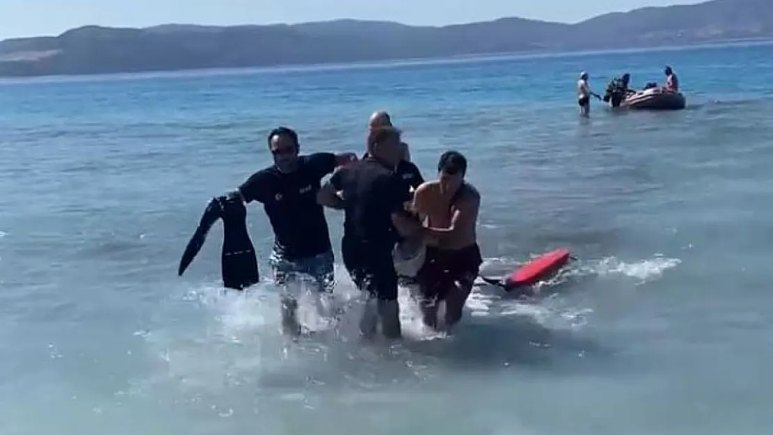 Genç Kız Yüzerken Ölümle Burun Buruna Geldi