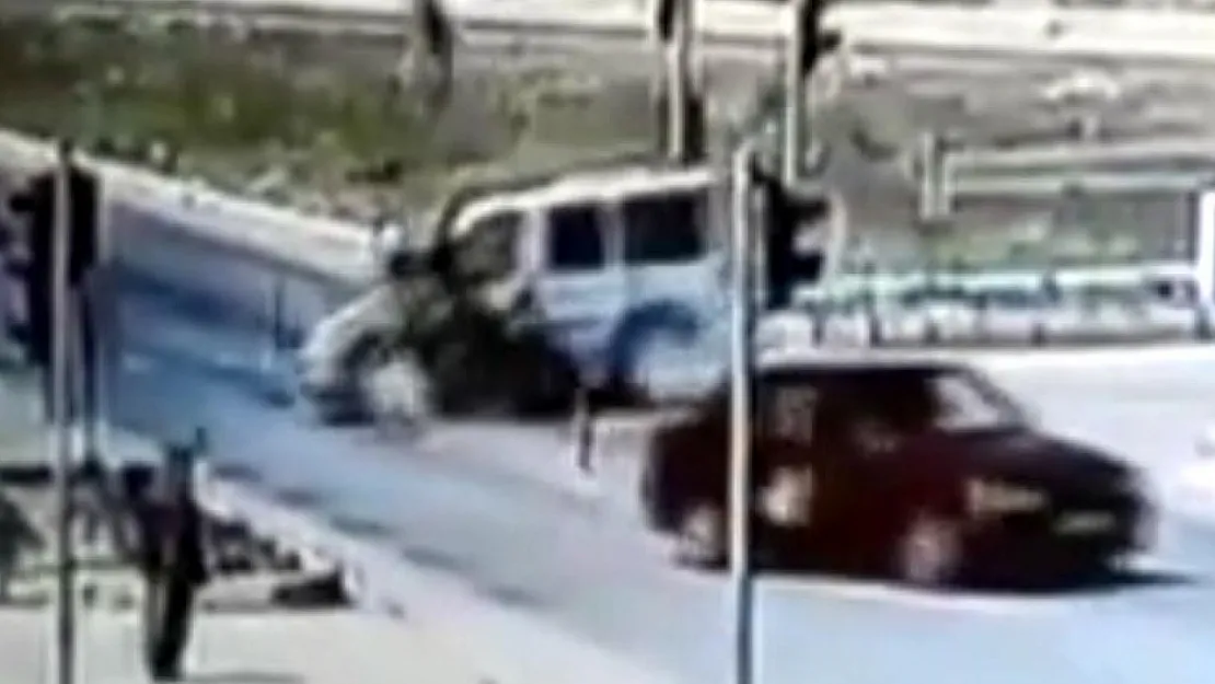 Genç Motosiklet Sürücüsü Hayatını Kaybetti. Kaza Anı Anbean Kamerada