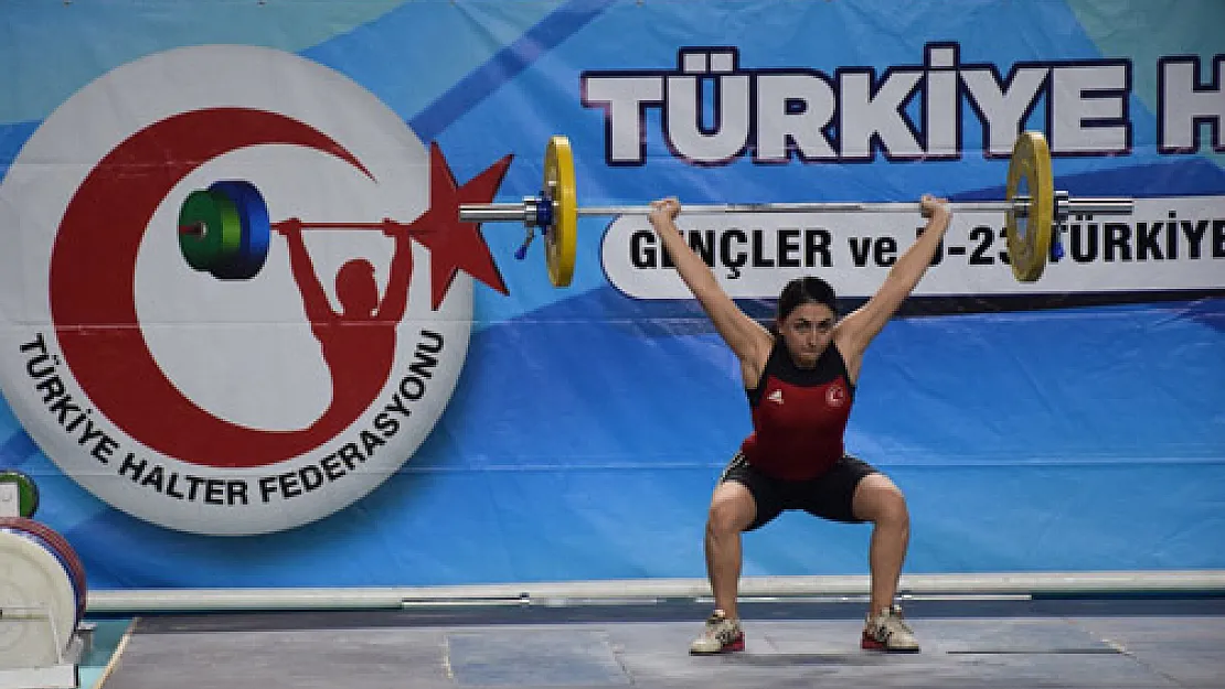 Gençler ve U-23 Halter Türkiye Şampiyonası başladı