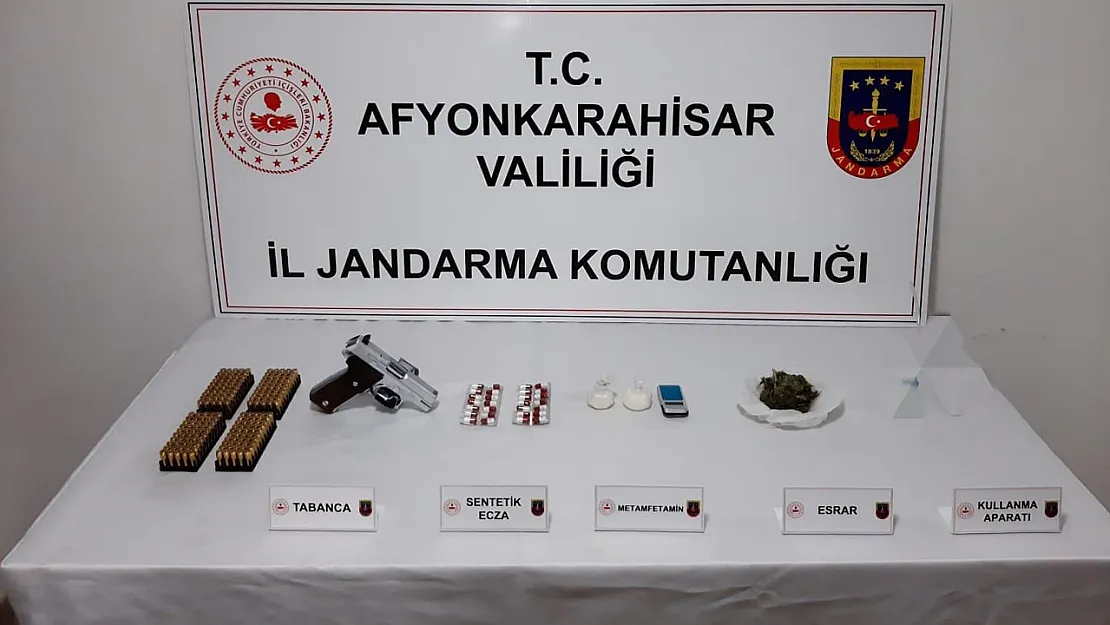 Gençleri Zehirleyecekti, Jandarma Yakaladı
