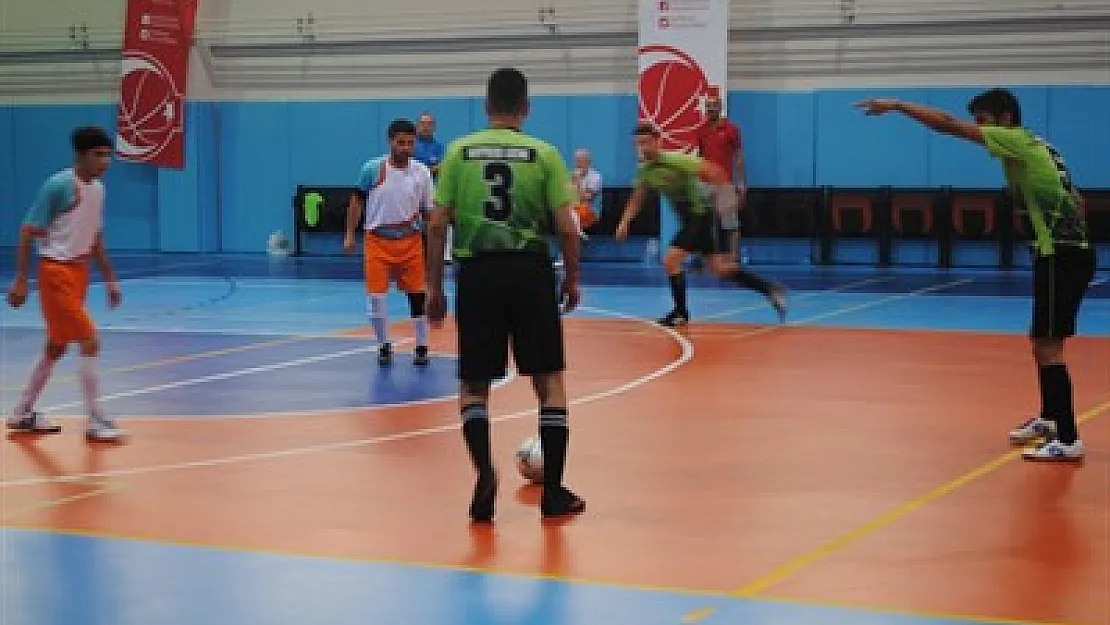 Görme Engelliler Futsal'da yarışıyor – Kocatepe Gazetesi