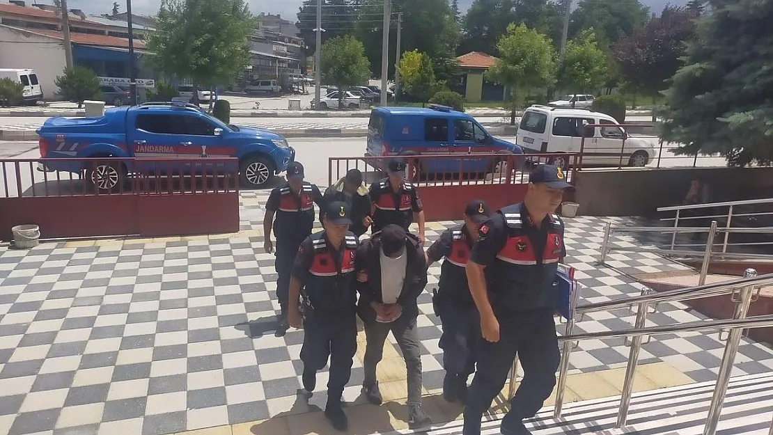 Gurbetçilerin evlerini soyan şahısları jandarma yakaladı