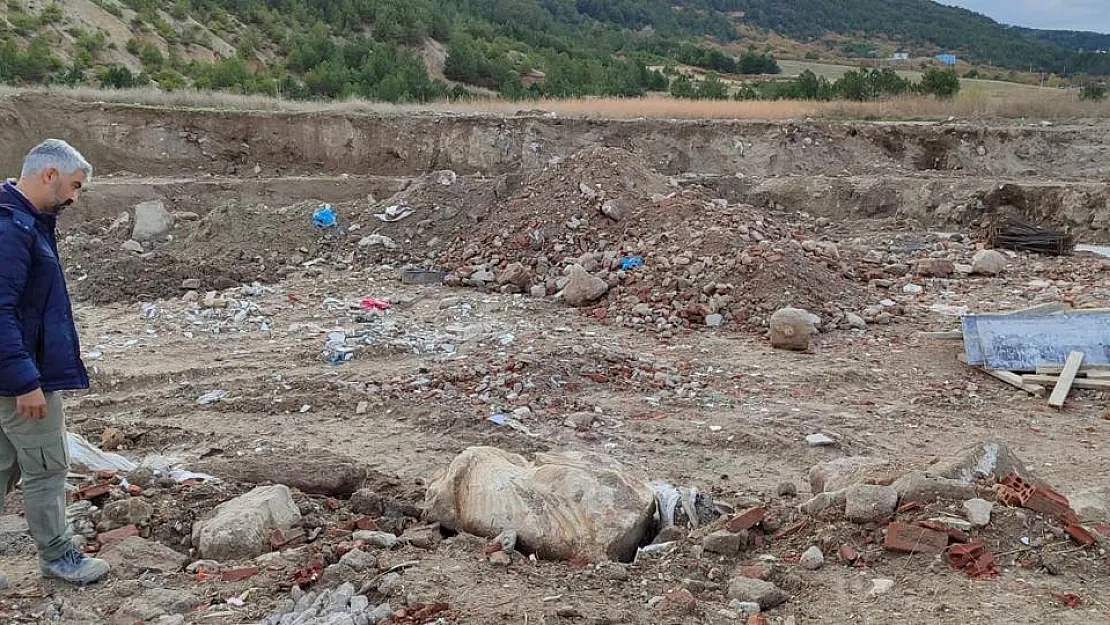 Hafriyat çalışmalarında tarihi heykel bulundu