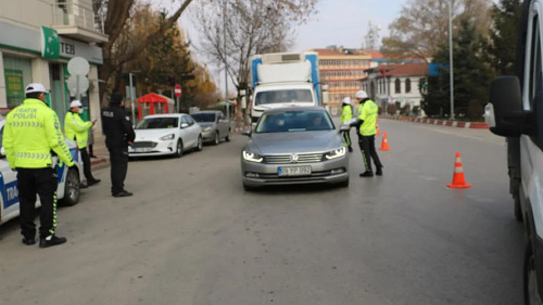 Hafta sonu  sokaklar boş kaldı