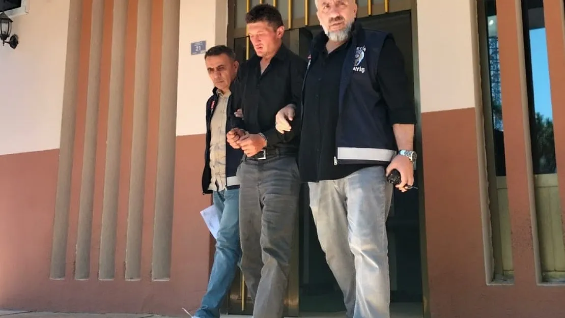 Halasının Kocasını Bıçaklayarak Öldüren Şahıs Tutuklandı