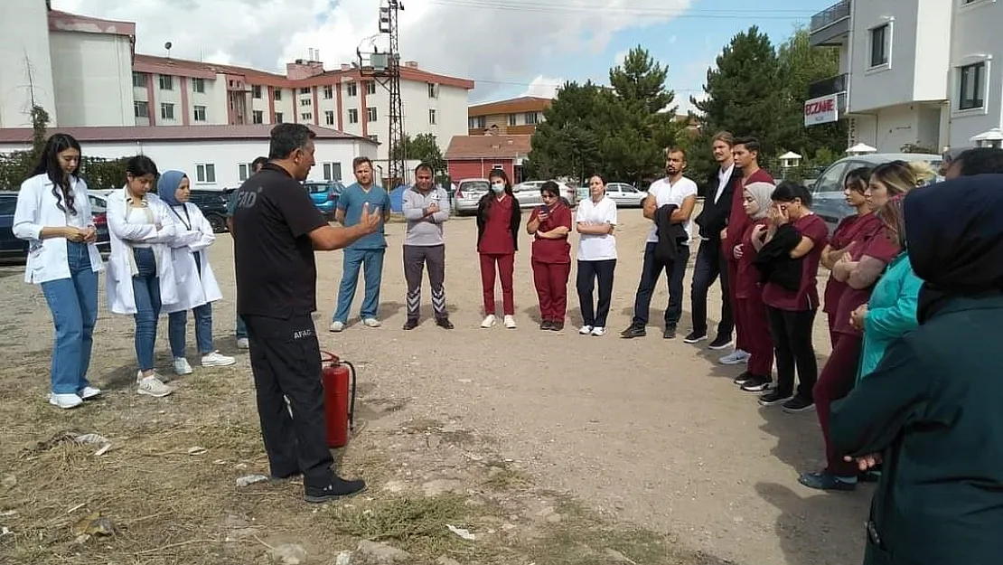 Hastane personeline 'Deprem ve Yangın' tatbikatı