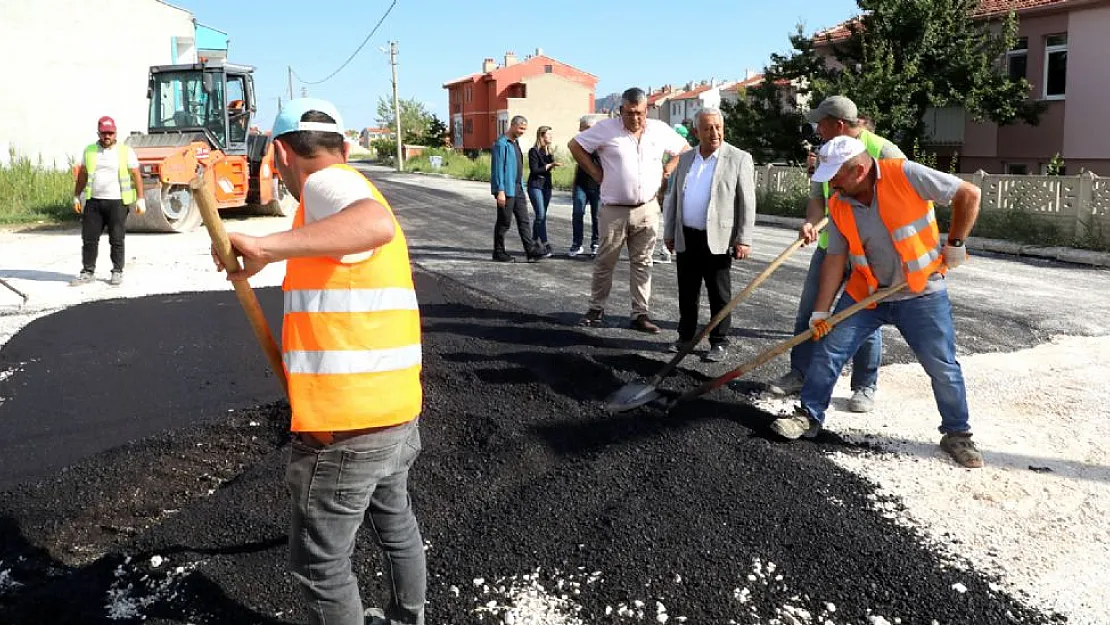 Havaların ısınmasıyla Belediye asfalt çalışmaları için düğmeye bastı