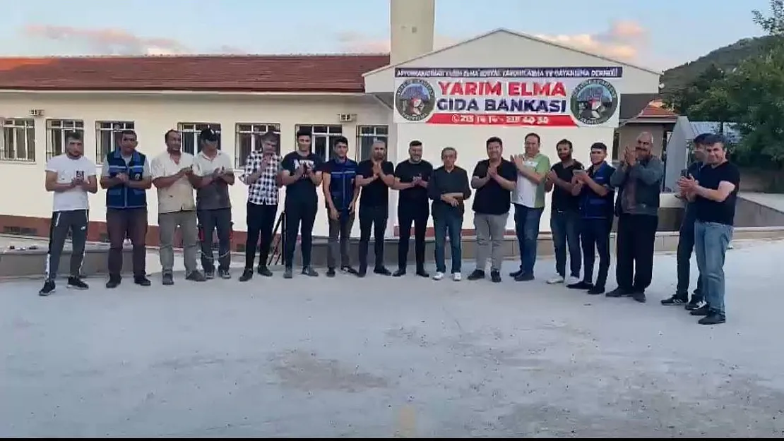 Hayırseverler Yarım Elma Derneğine 8 bin 500 kilogram kurban eti bağışladı