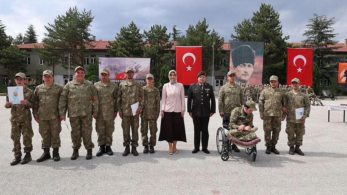 'Hiçbir Engel, Vatan Sevgisine Engel Değildir.'